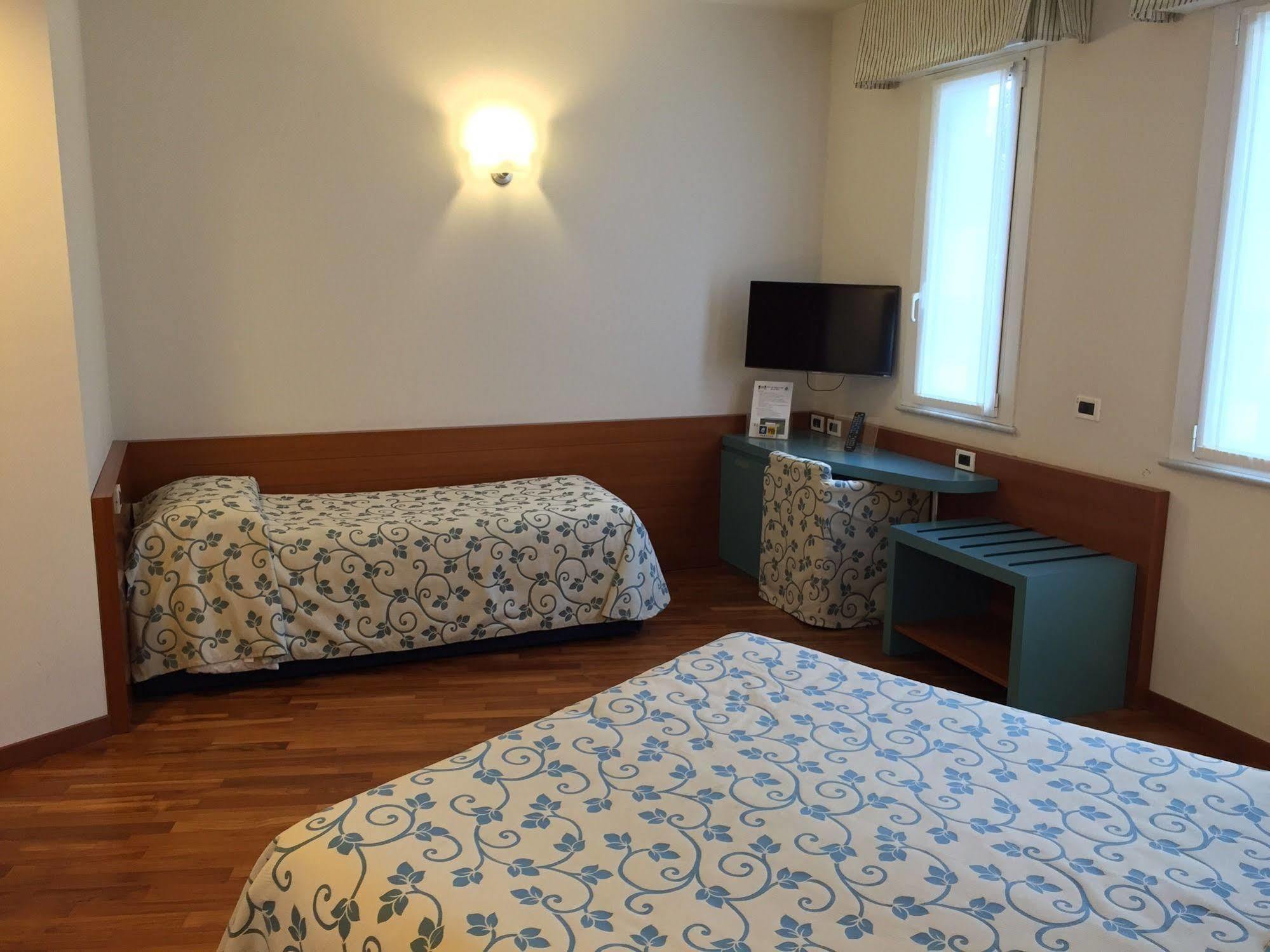 Hotel Le Roi Varazze Eksteriør billede